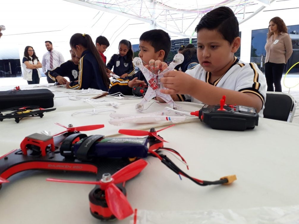 Actividad con drones.